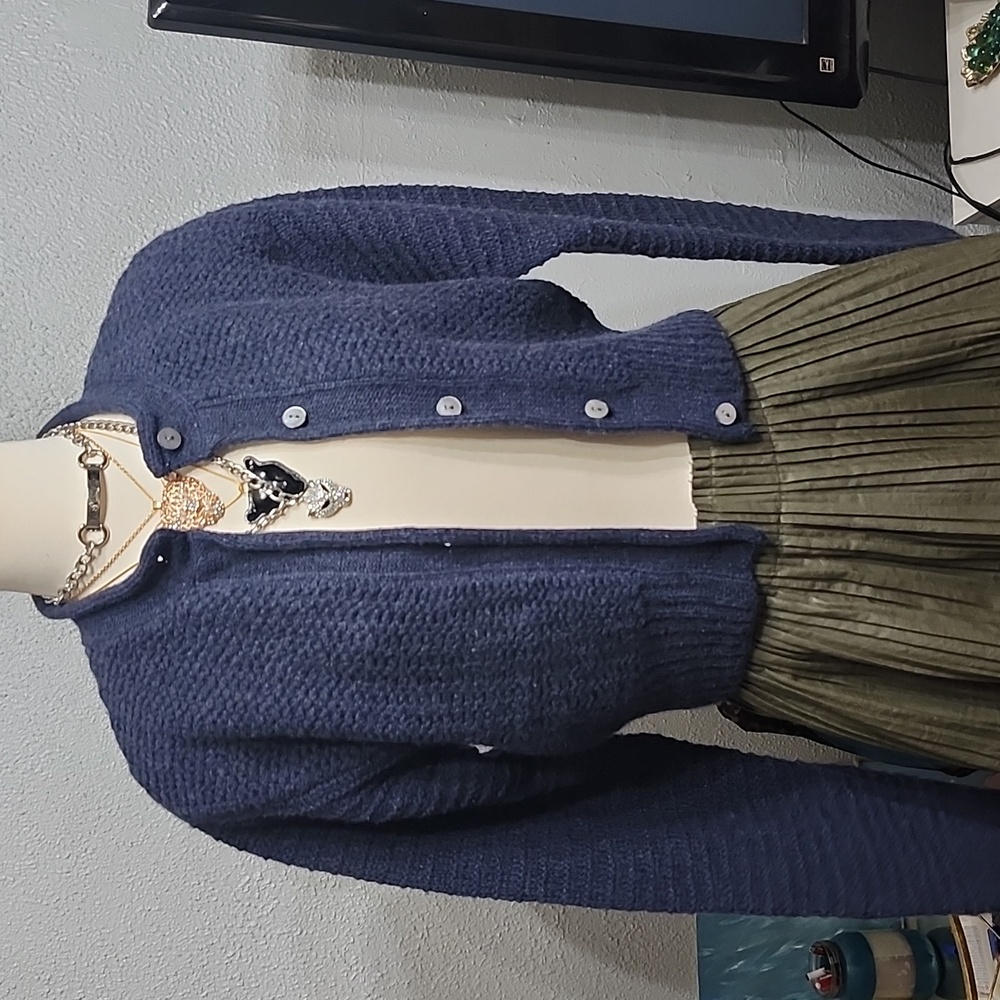 TSE $599 Navy Cashmere Cardigan Abalone Shell Buttons Cable Knit Crop Sz. M EUC - Picture 10 of 13